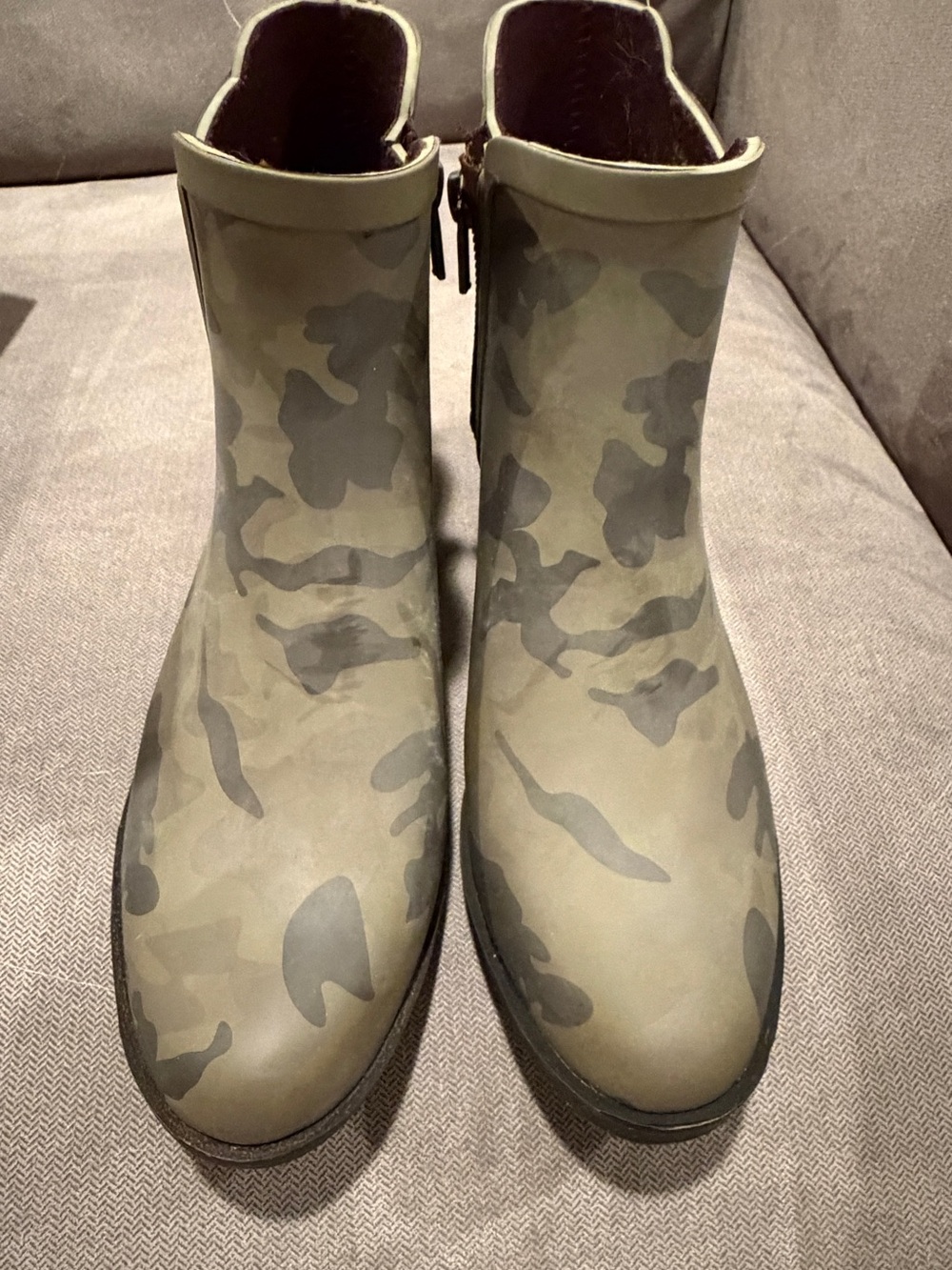 Lucky Brand camo Rain Boots w/Shoe Box